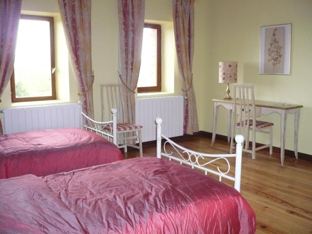 Les Convertigues Montjoire Room photo