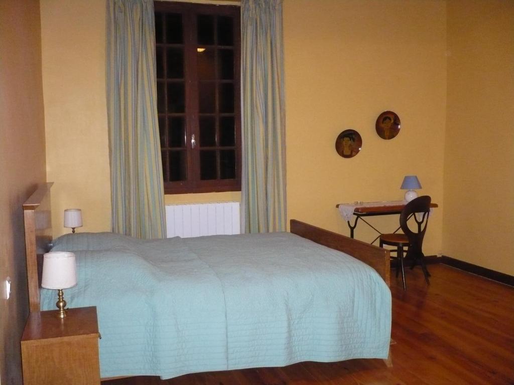 Les Convertigues Montjoire Room photo